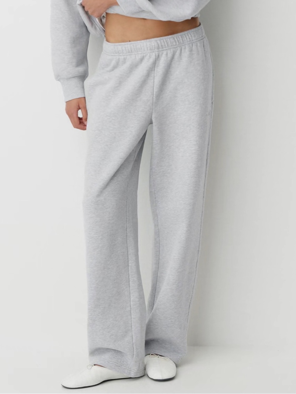 ARITZIA TNA Sweatfleece Cozy Fleece Mega Fit Sweatpants in Heather Chrome Grey